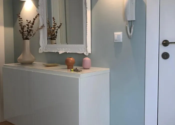 -mdemaria- Apartment Suances